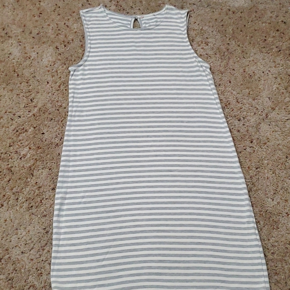 Ladies cotton mix tee dress  sleeve less ..1 button at back of neck - keyhole